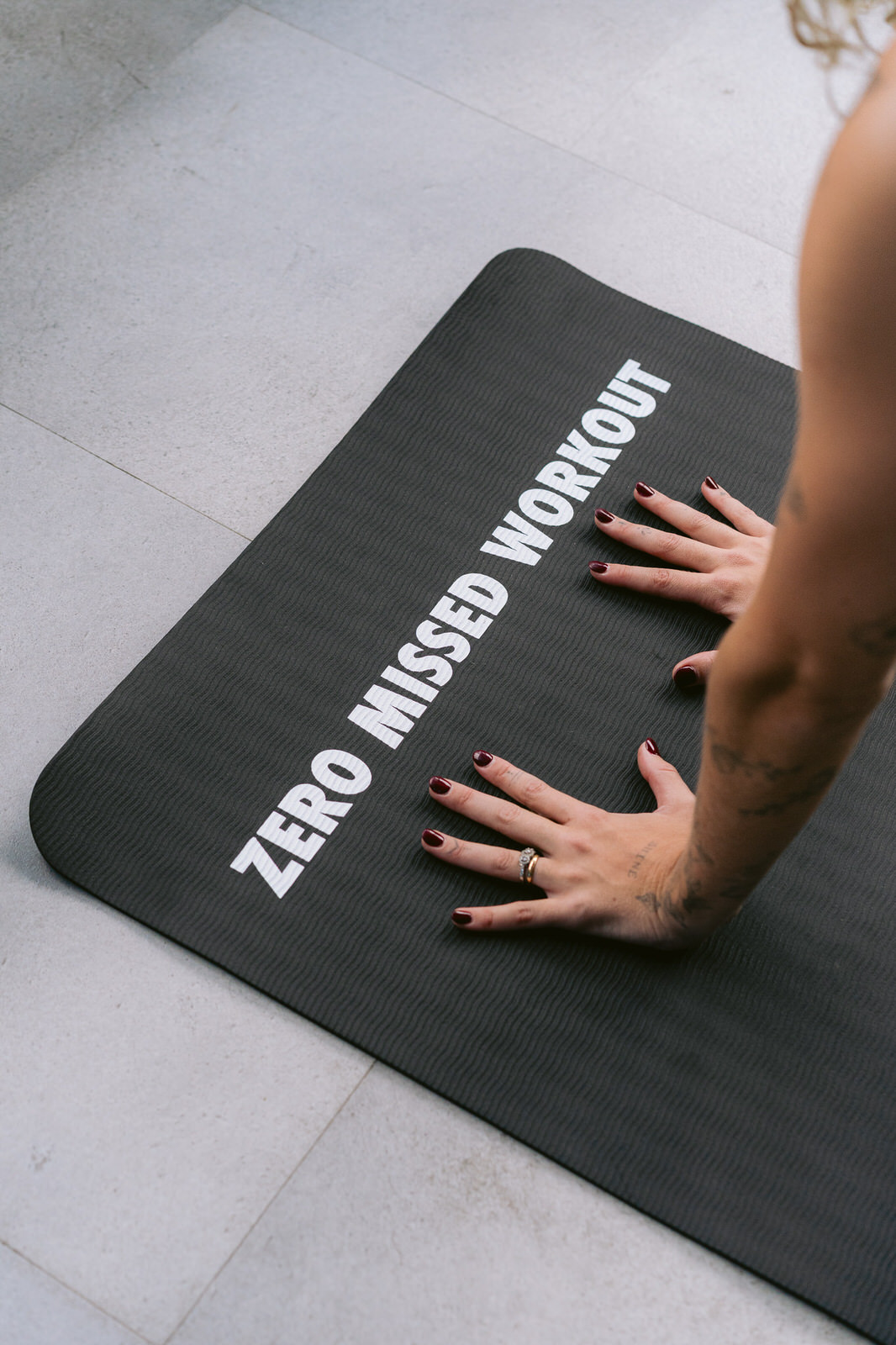 Red Bull RB Zero — mat zero missed workout manos