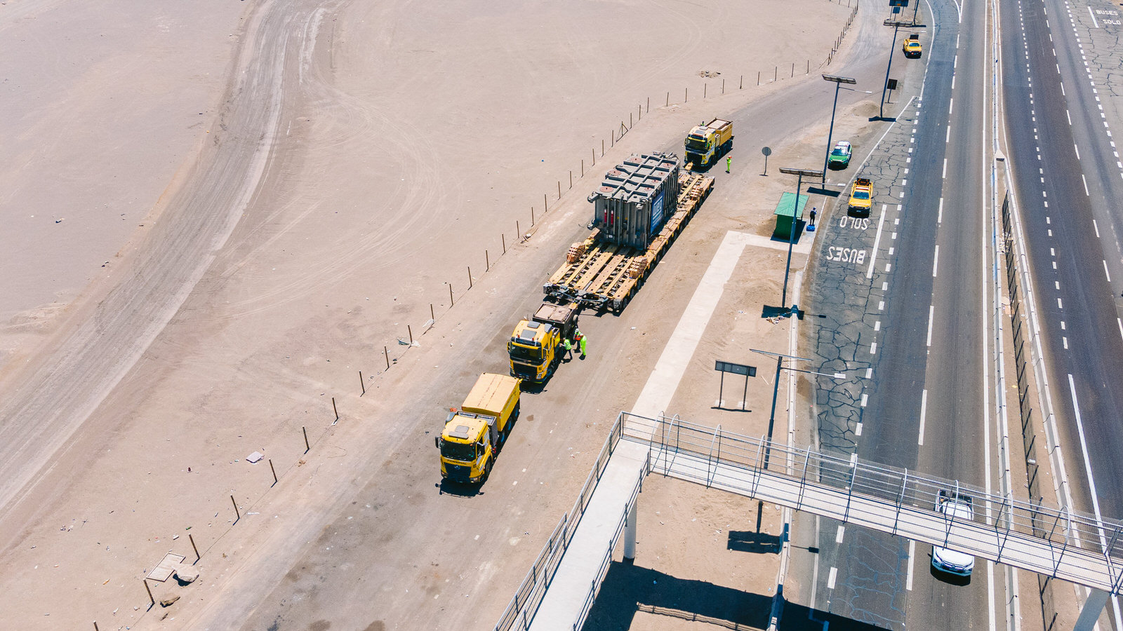 WEG Transformador Antofagasta — dron aereo convoy camino elevado 2