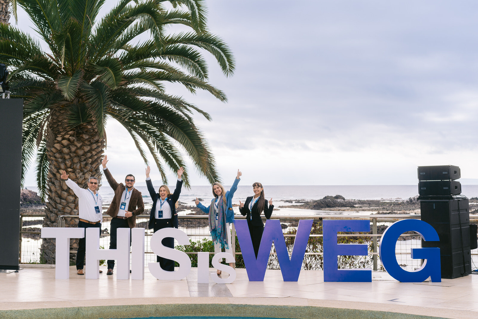 Foto grupal exterior Seminario WEG Antofagasta