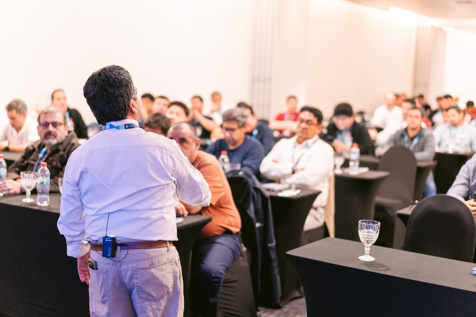 Público de espalda Seminario WEG Concepción